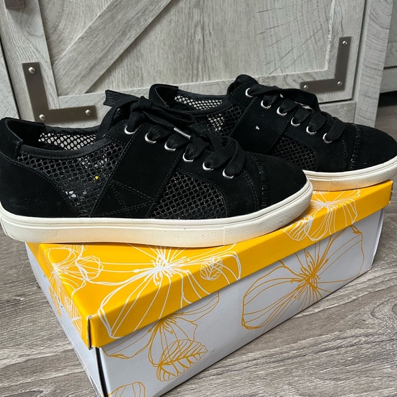 BNIB Yellowbox Barkley Black Suede/Mesh Fashion Sneakers  size 7 Adorable!!!❤️❤️ - Picture 3 of 8